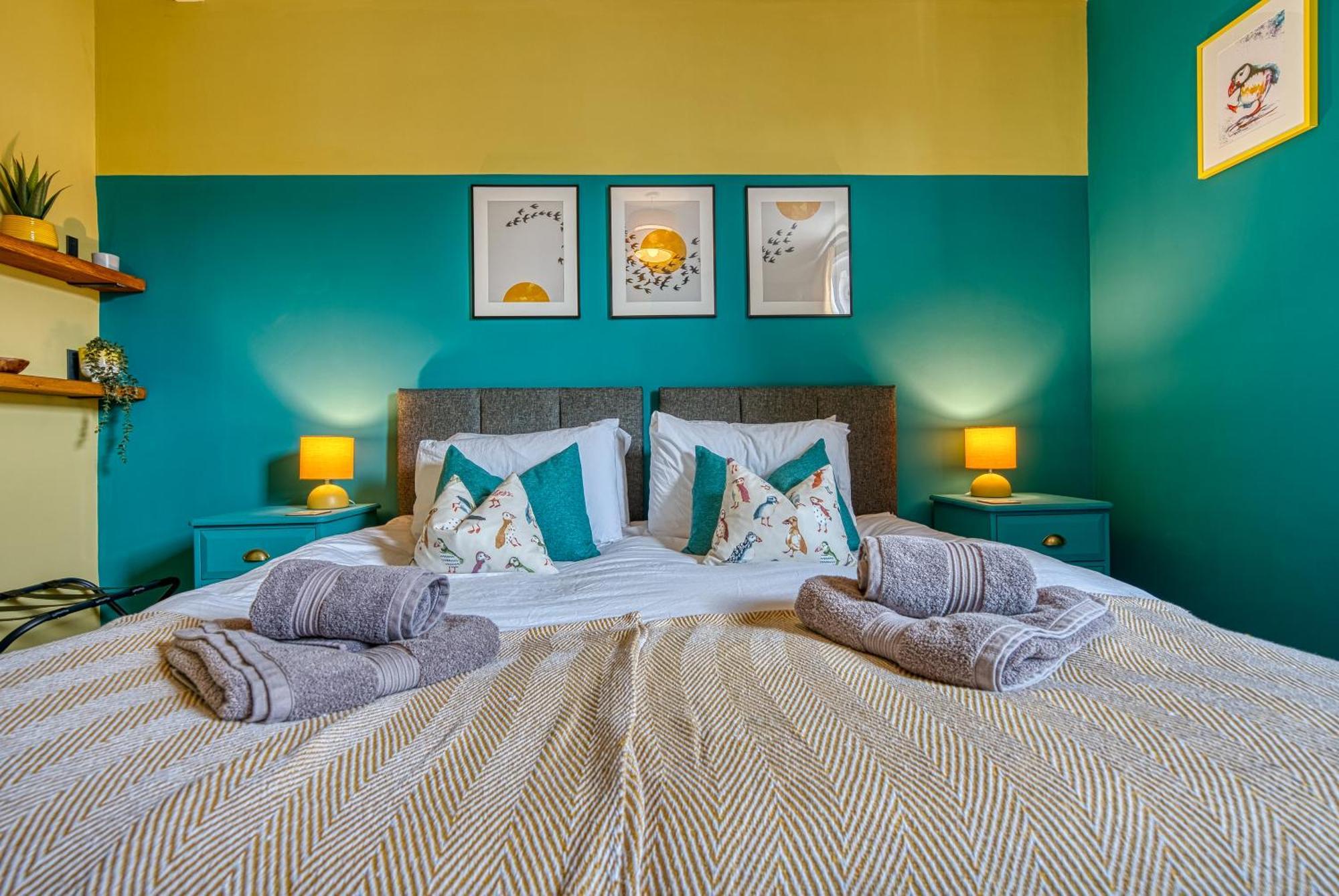 2 Bedrooms Modern, Stunning & Stylish Contractor House, Prime Portsmouth Location With Free Parking Permit, Summer Special Offer!! - By Blue Puffin Stays Экстерьер фото