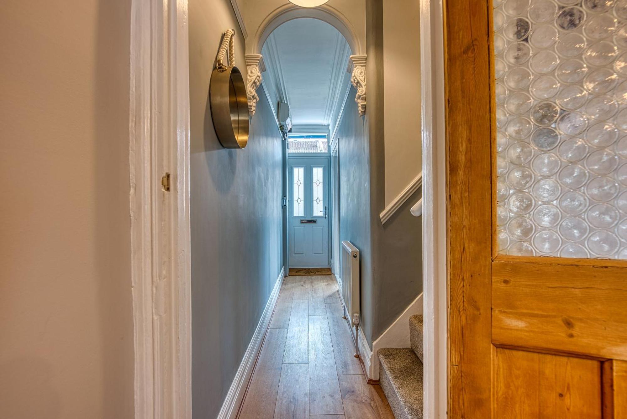 2 Bedrooms Modern, Stunning & Stylish Contractor House, Prime Portsmouth Location With Free Parking Permit, Summer Special Offer!! - By Blue Puffin Stays Экстерьер фото
